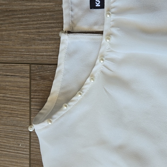 Karl Lagerfeld Pearl Collar Sleeveless Blouse - Picture 4 of 8